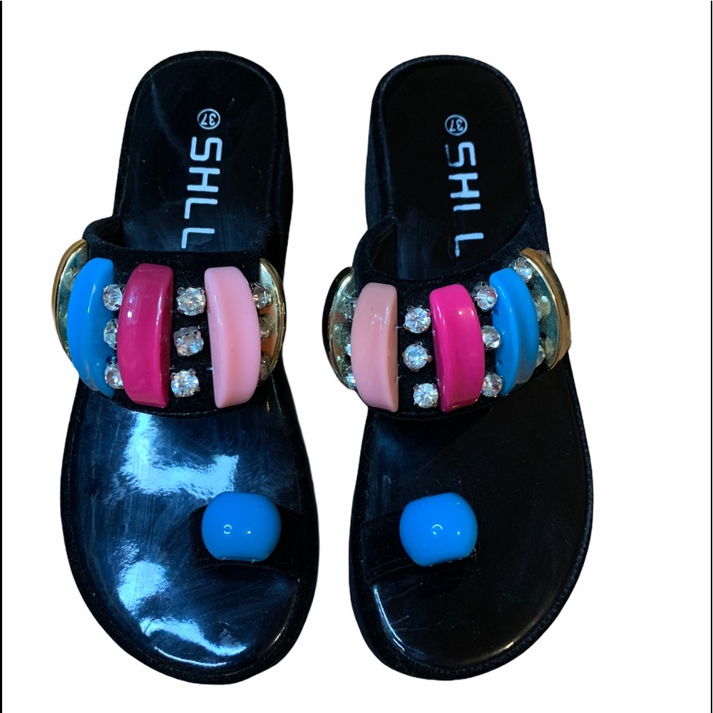 SHLL Cute sandals size 37 - 6 US